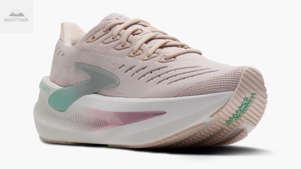 Brooks Ghost Max 2 bleu et orange avec semelle oversize à bascule