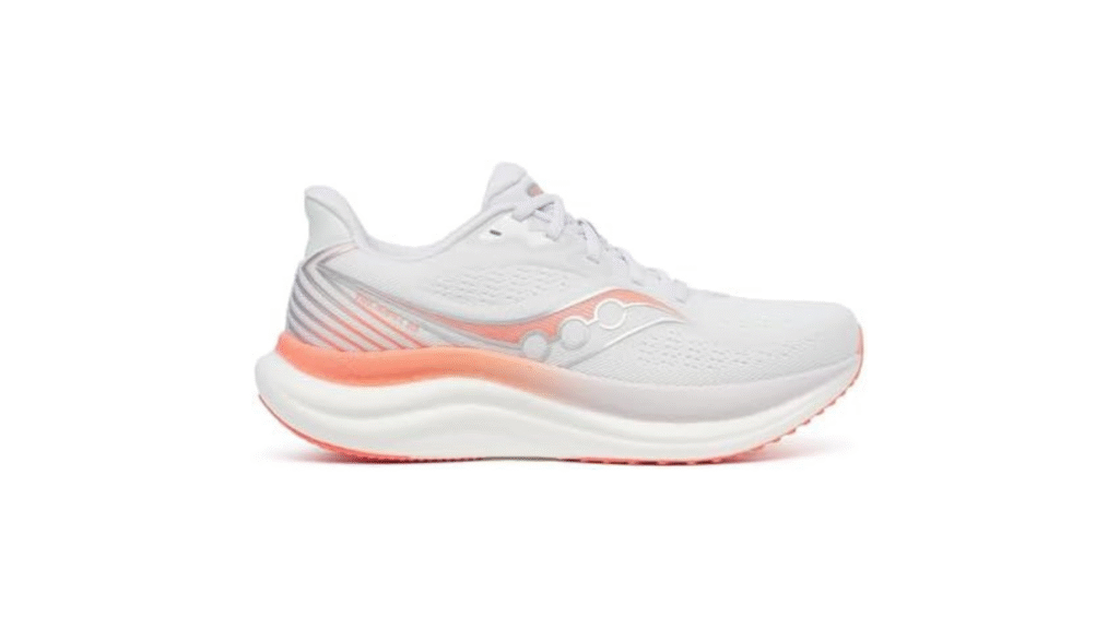 Saucony Triumph 23 femme blanc, une chaussure running pour coureur lourd dotée de l'amorti résistant PWRRUN+
