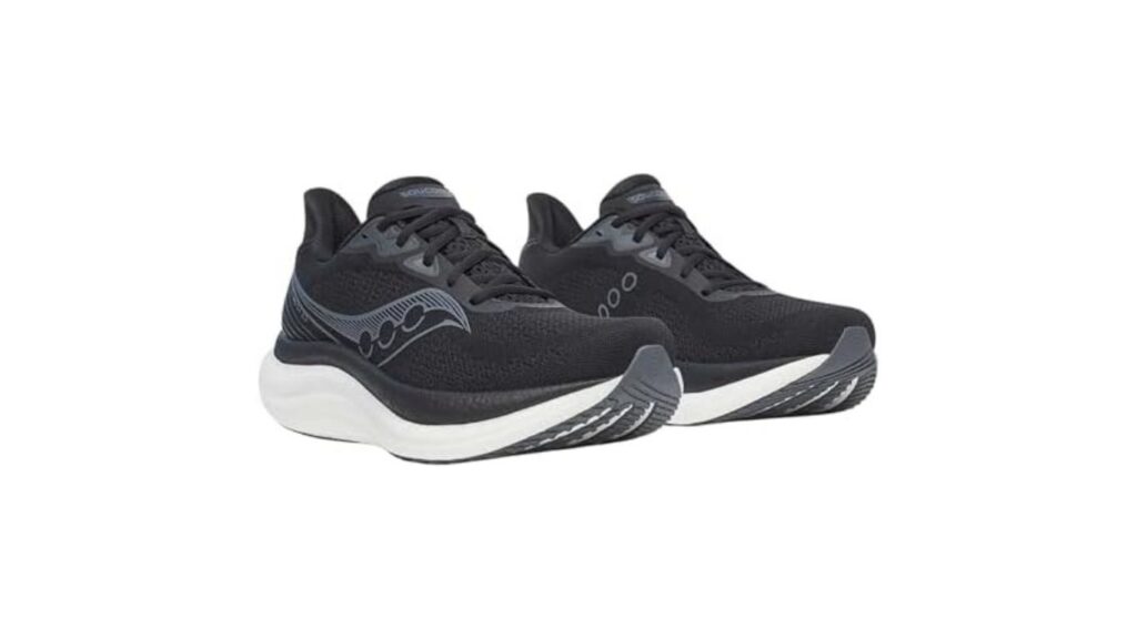 Saucony Triumph 23 noire, une chaussure running pour coureur lourd dotée de l'amorti résistant PWRRUN+