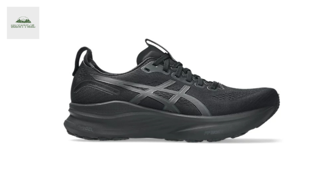 Vue de profil des Asics Gel-Kayano 32 lors du test : amorti FF Blast Plus et design bleu marine