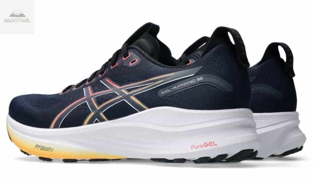 Vue arrière de la Asics Gel-Kayano 32 bleu marine montrant l'amorti PureGEL et la mousse FF Blast+ Eco