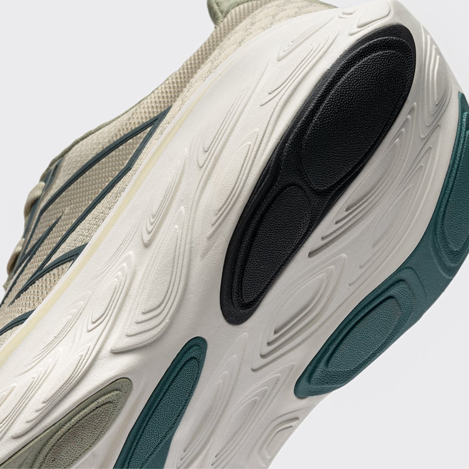 Vue détaillée de la semelle extérieure et de l'amorti Fresh Foam X de la New Balance 1080 v14 coloris beige