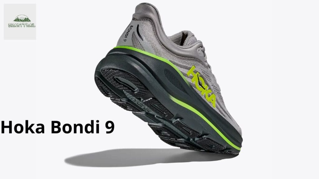 Vue détaillée de l'épaisse semelle et du talon de la Hoka Bondi 9 montrant la structure de l'amorti